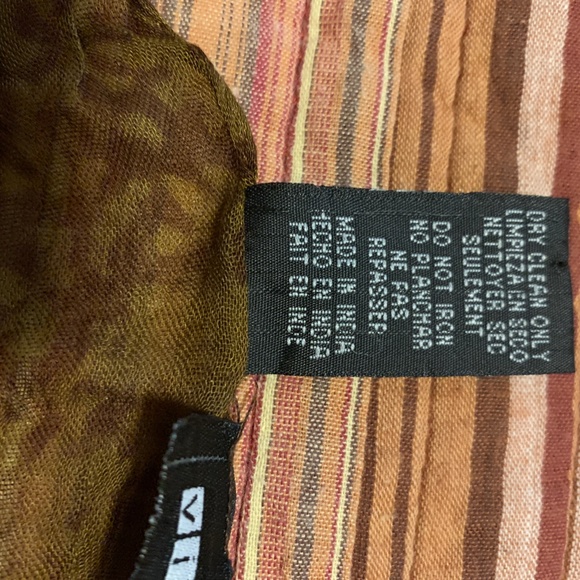 tissue weight brown/red/gold scarf - Picture 12 of 12